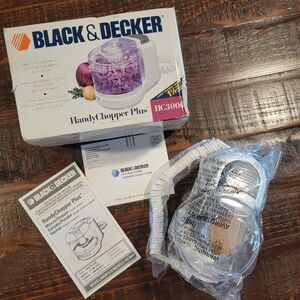 Black & Decker Handy Chopper Plus Mini Food Chopper HC3000 Brand New